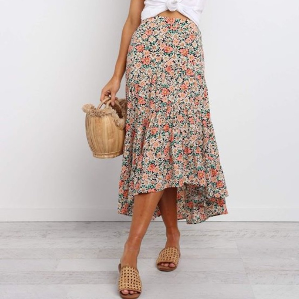 ISO verge girl / petal and pup floral midi dress